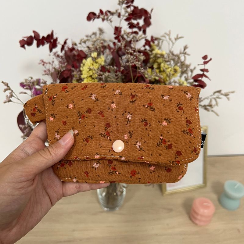 Monedero tarjetero flores mostaza