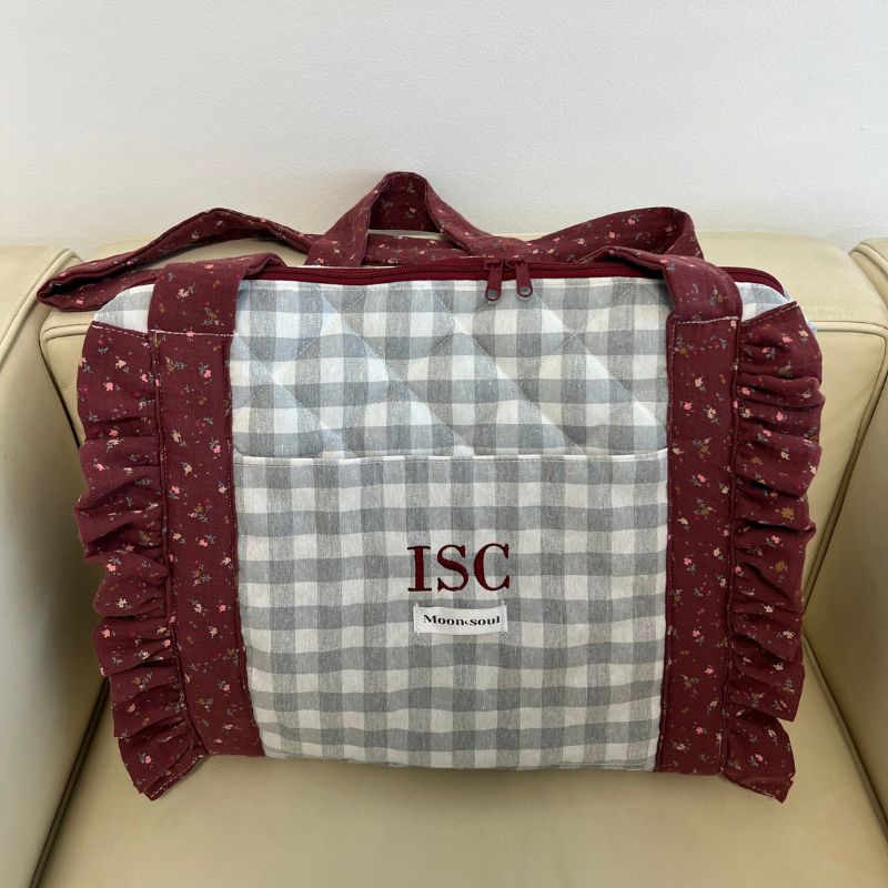Bolso shopper acolchado pespuntes vichy grande gris con volante en las asas velvet