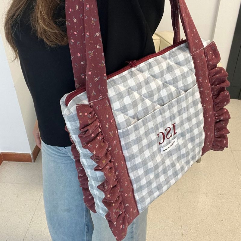 Bolso shopper acolchado pespuntes vichy grande gris con volante en las asas velvet