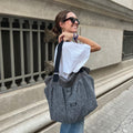 Bolso shopper fruncido gris