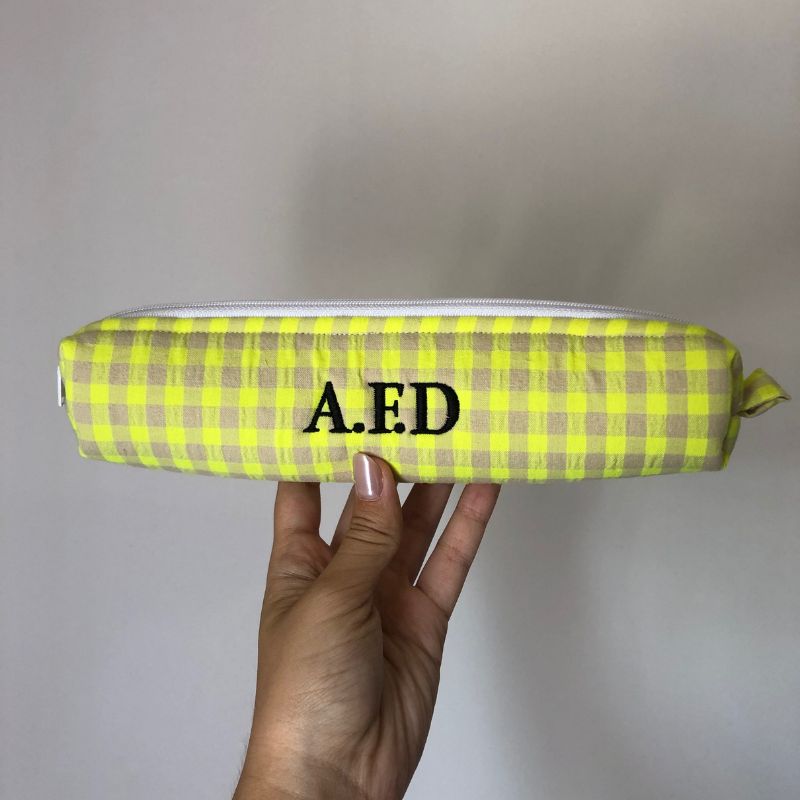 Estuche vichy amarillo flúor