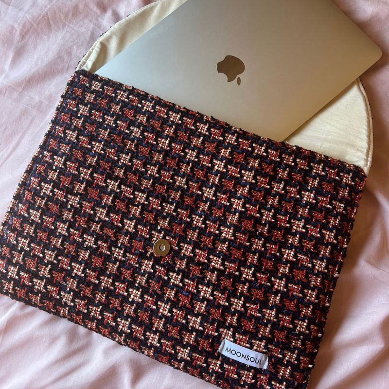 Funda ordenador / tablet tapadera channel